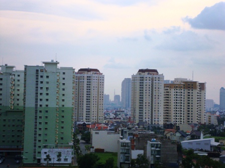 Chiêm ngưỡng cao ốc ở thành phố Hồ Chí Minh
